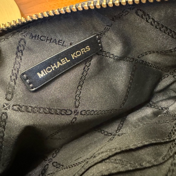 Michael Kors Medium Pebbled Leather Double-Zip Crossbody Bag in Black - Picture 13 of 15